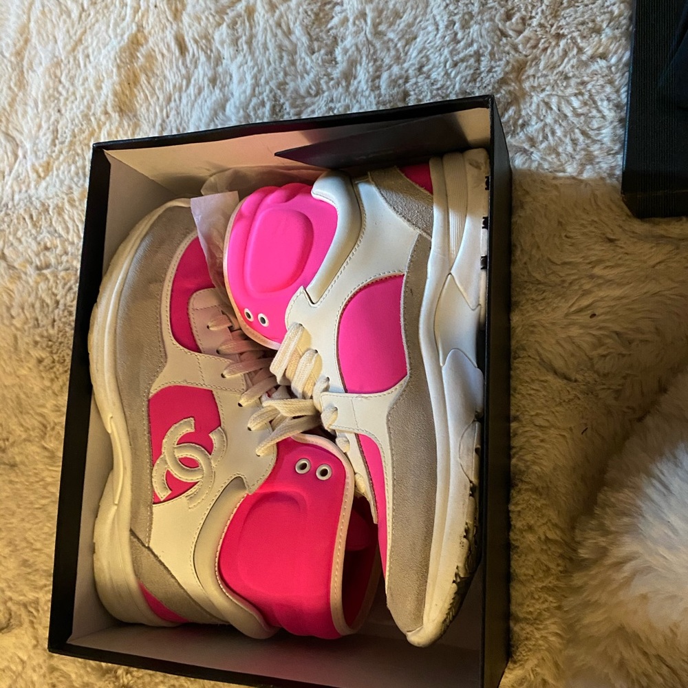 Chanel white and pink High-Top sneakers